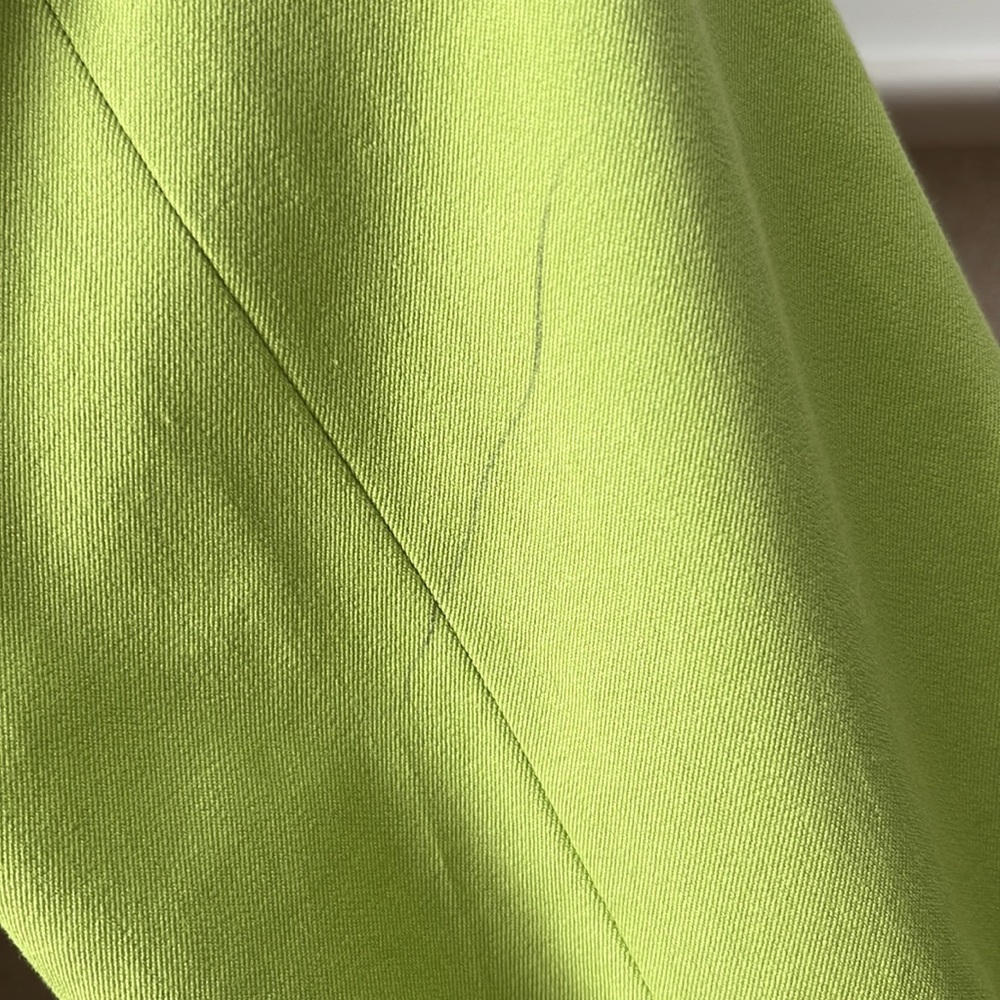 TaHARI ARTHURT S. LEVVINE petite 4P - Picture 4 of 12